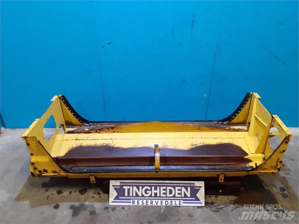New Holland TF78 Liivapuisturid ja soolapuisturid