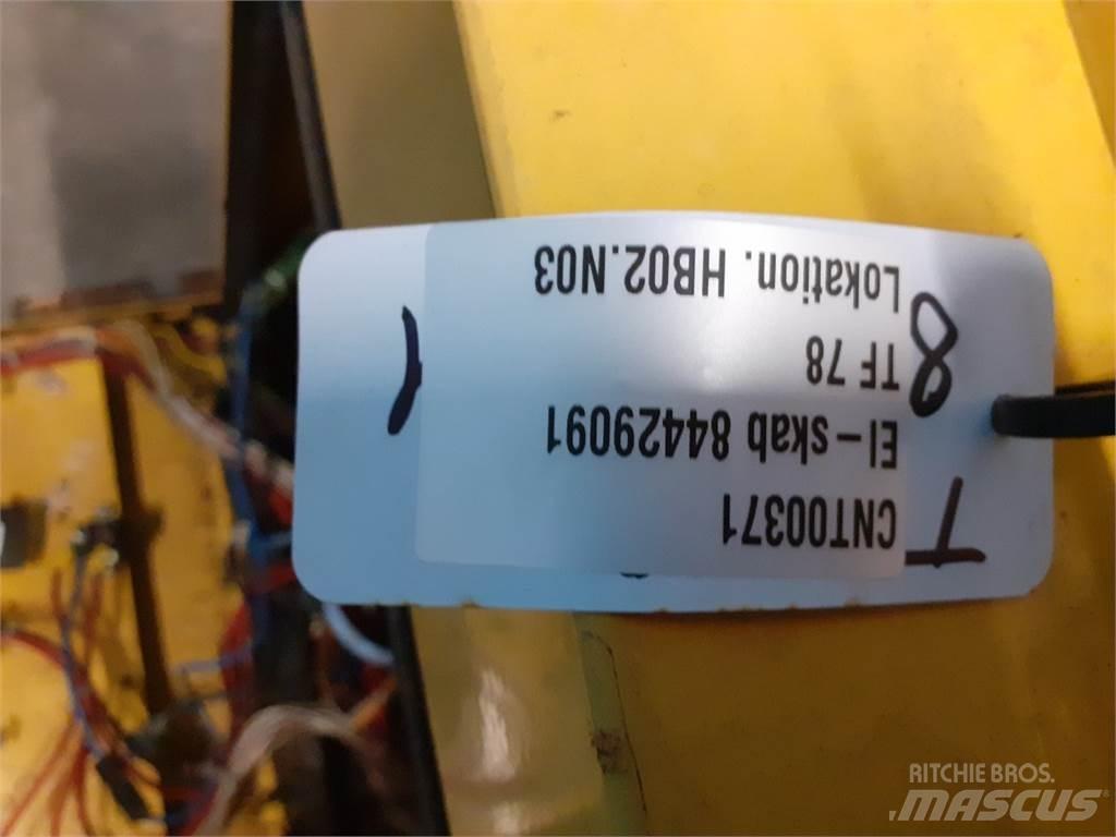New Holland TF78 Elektroonikaseadmed