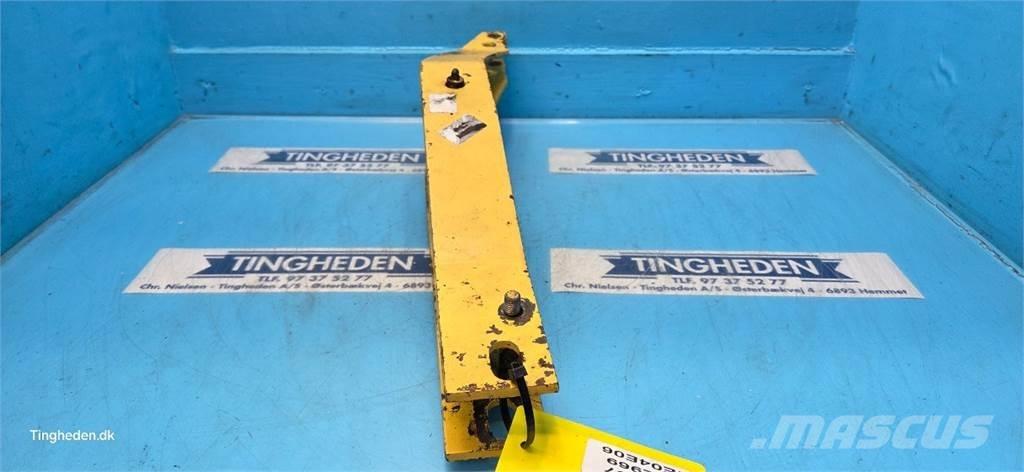 New Holland TF78 Liivapuisturid ja soolapuisturid