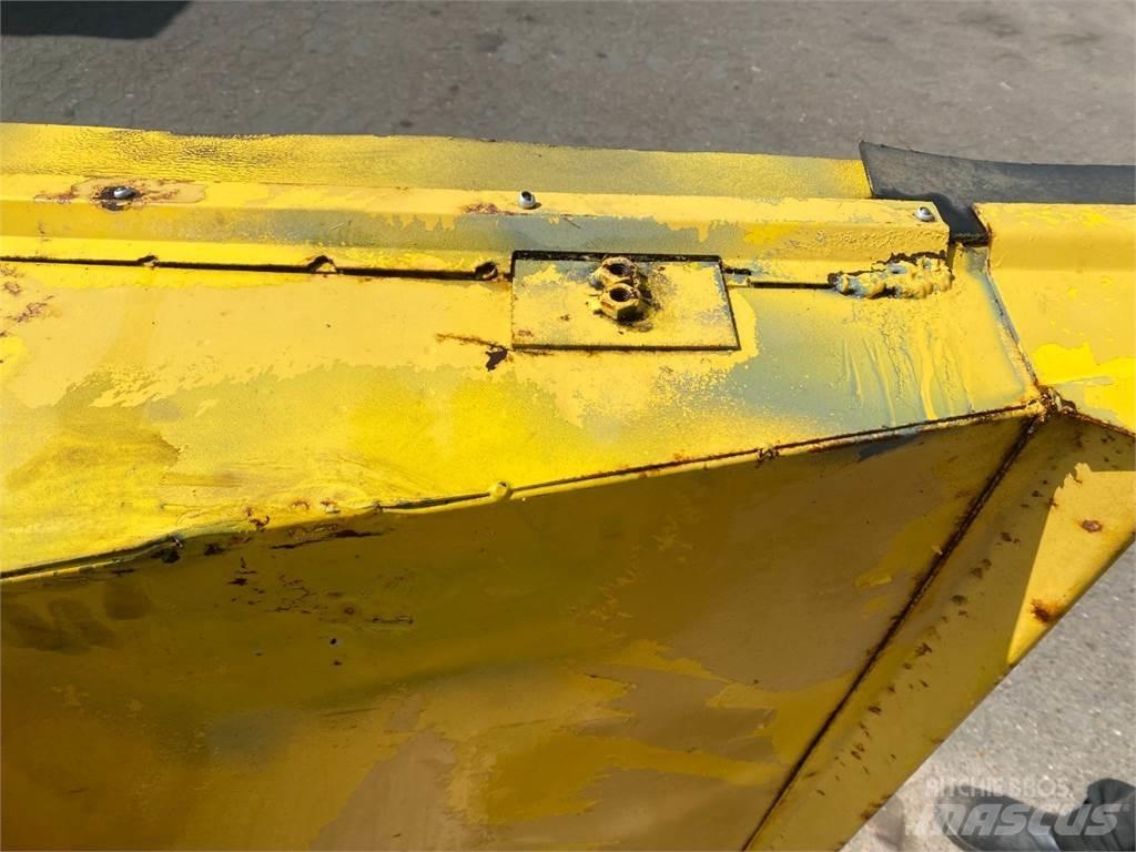 New Holland TX34 Liivapuisturid ja soolapuisturid