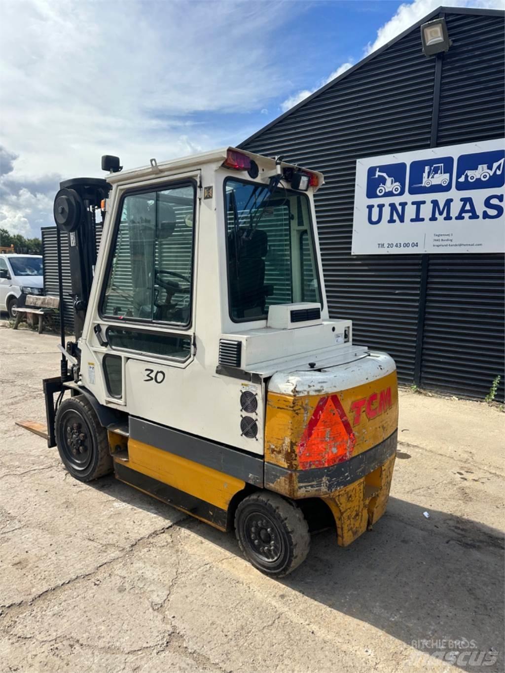 TCM FB30 Elektritõstukid