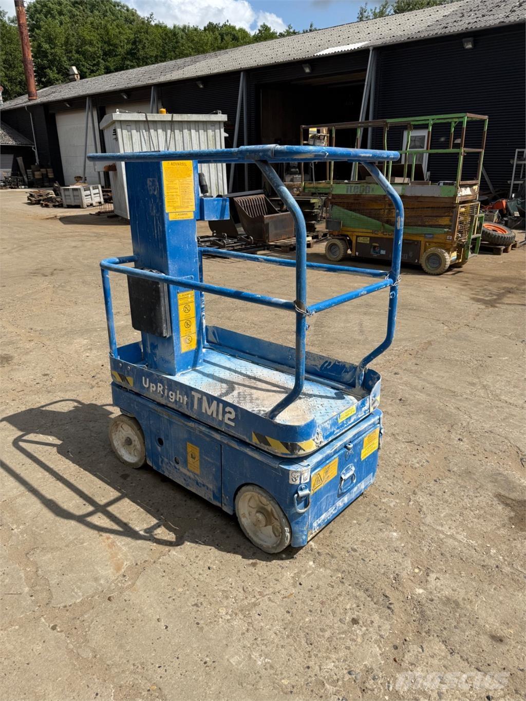 UpRight TM12 Vertikaalsed mast tõstukid
