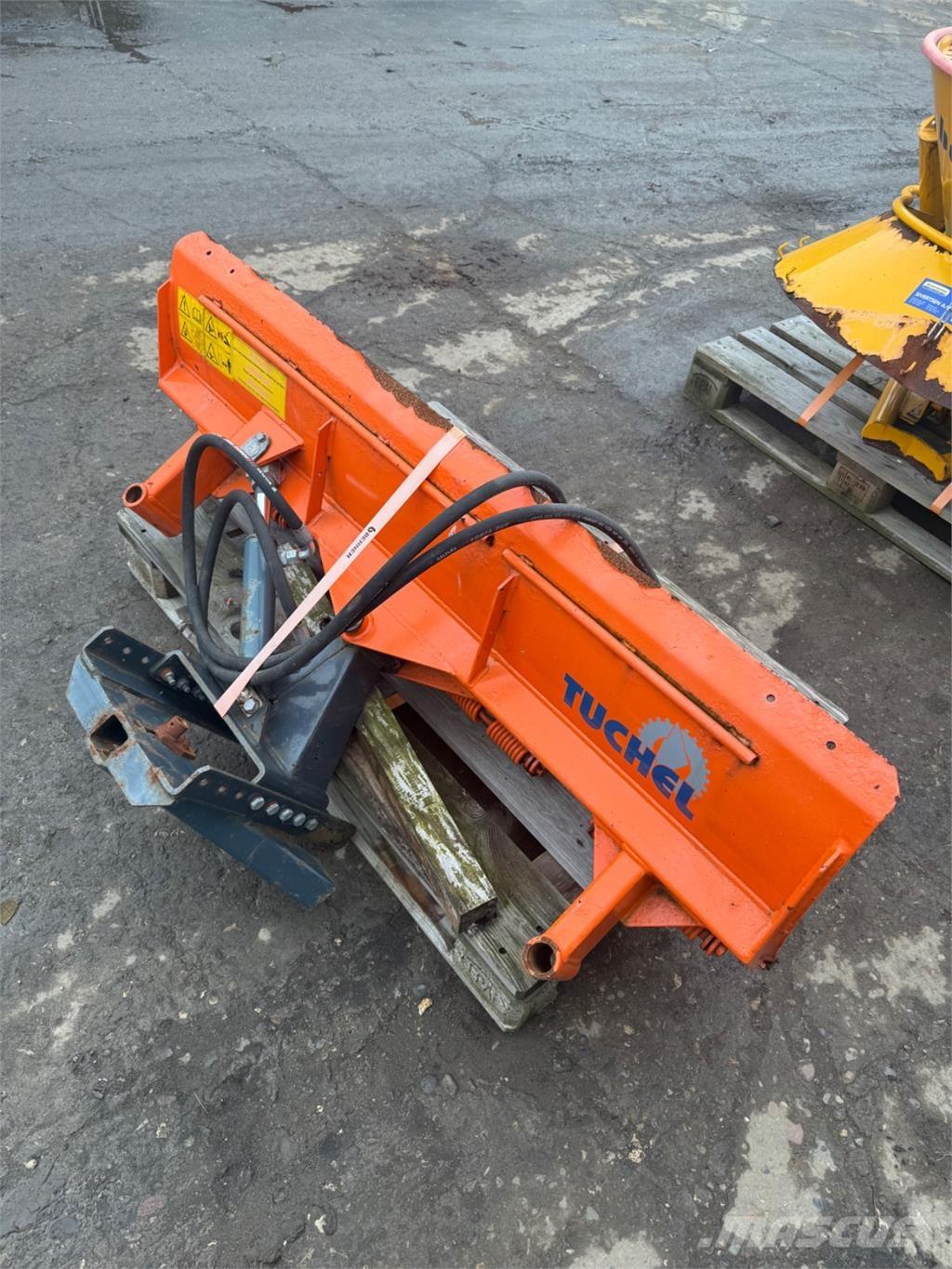  Vinterudstyr Tänavapuhastusmasinad