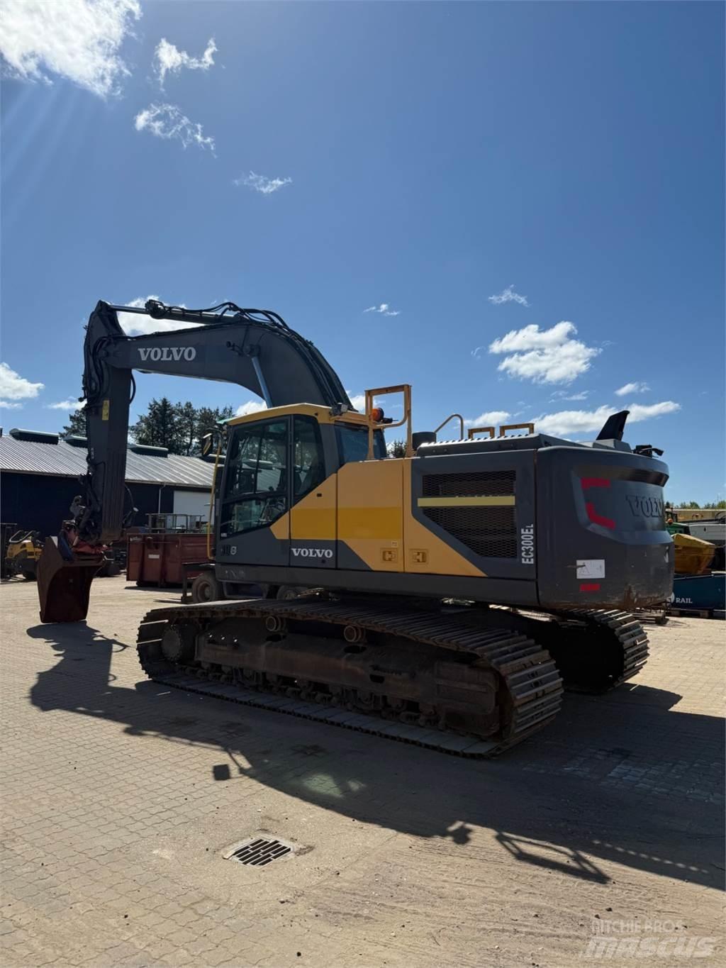 Volvo EC300EL Roomikekskavaatorid