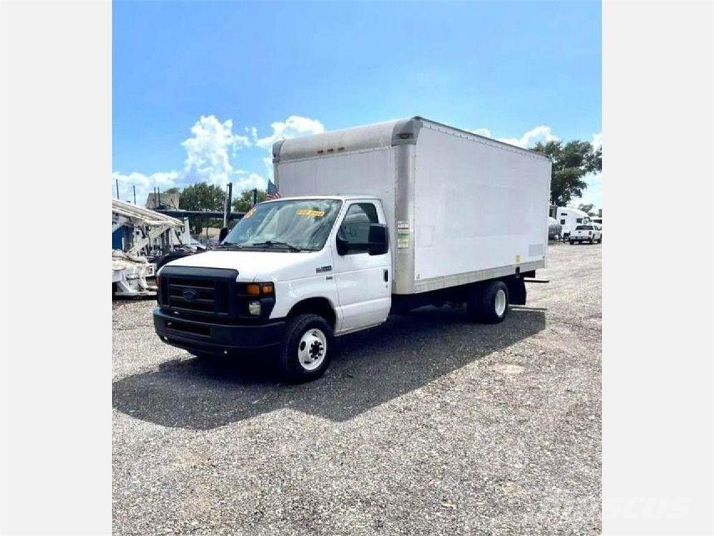 Ford E-350 Furgoonautod