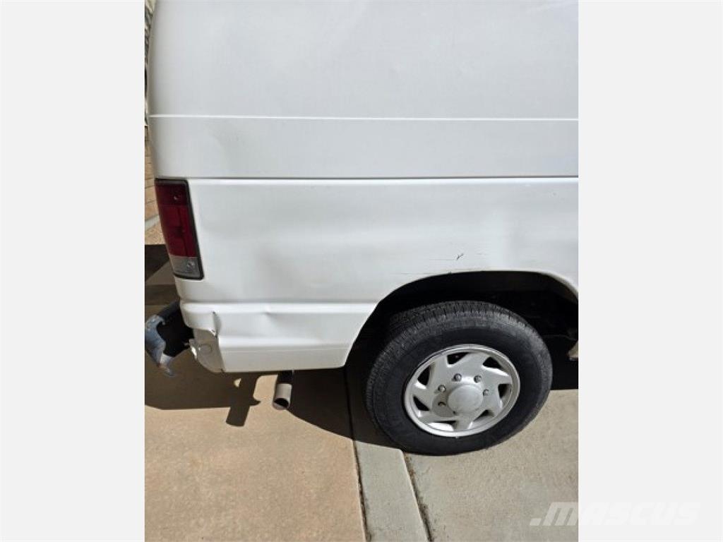 Ford E150 Kaubikud