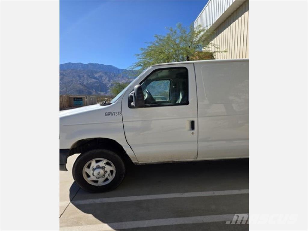 Ford E150 Kaubikud