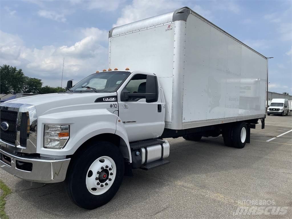 Ford F750 Furgoonautod