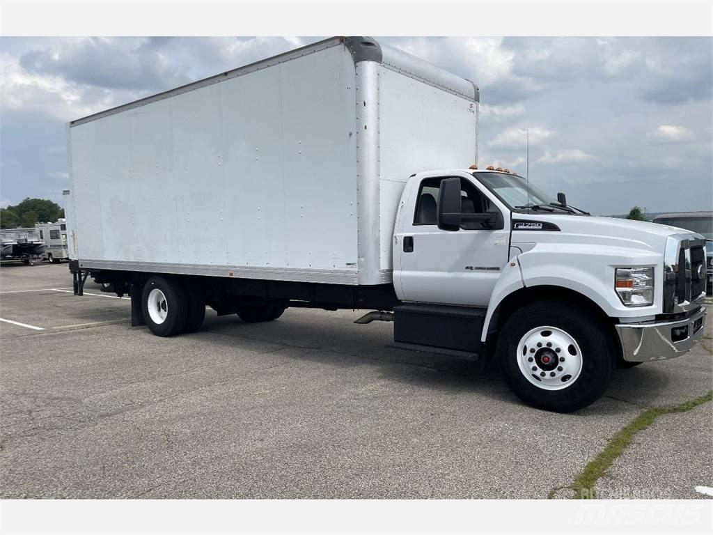 Ford F750 Furgoonautod