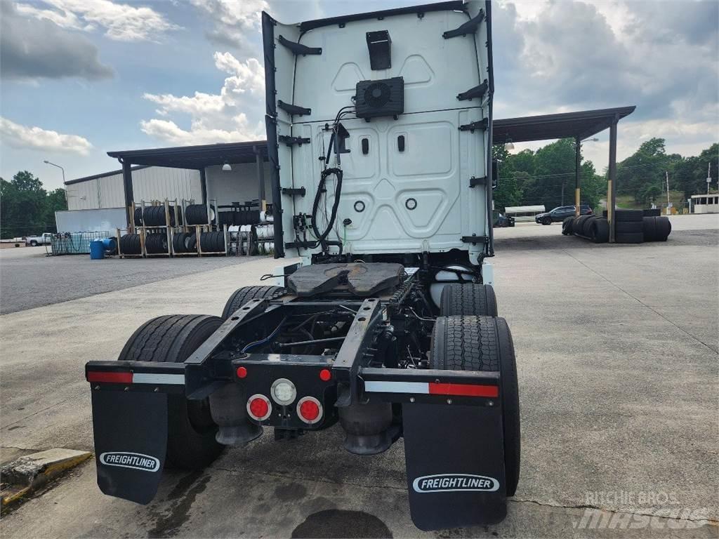 Freightliner 126 Sadulveokid