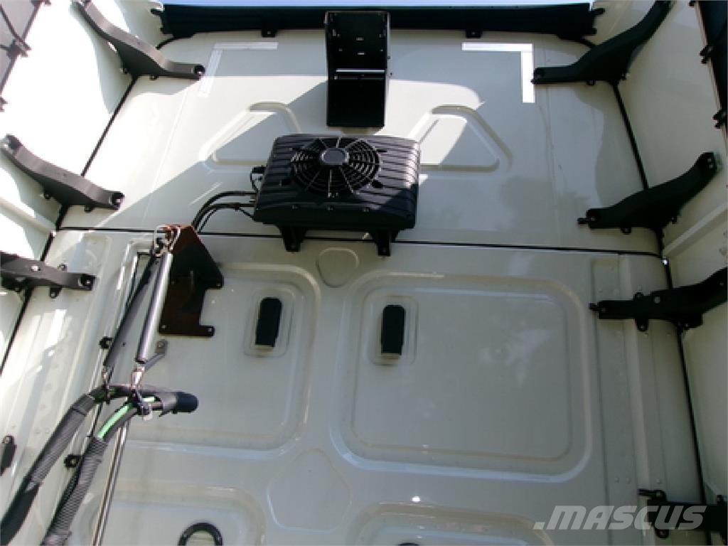 Freightliner 126 Sadulveokid