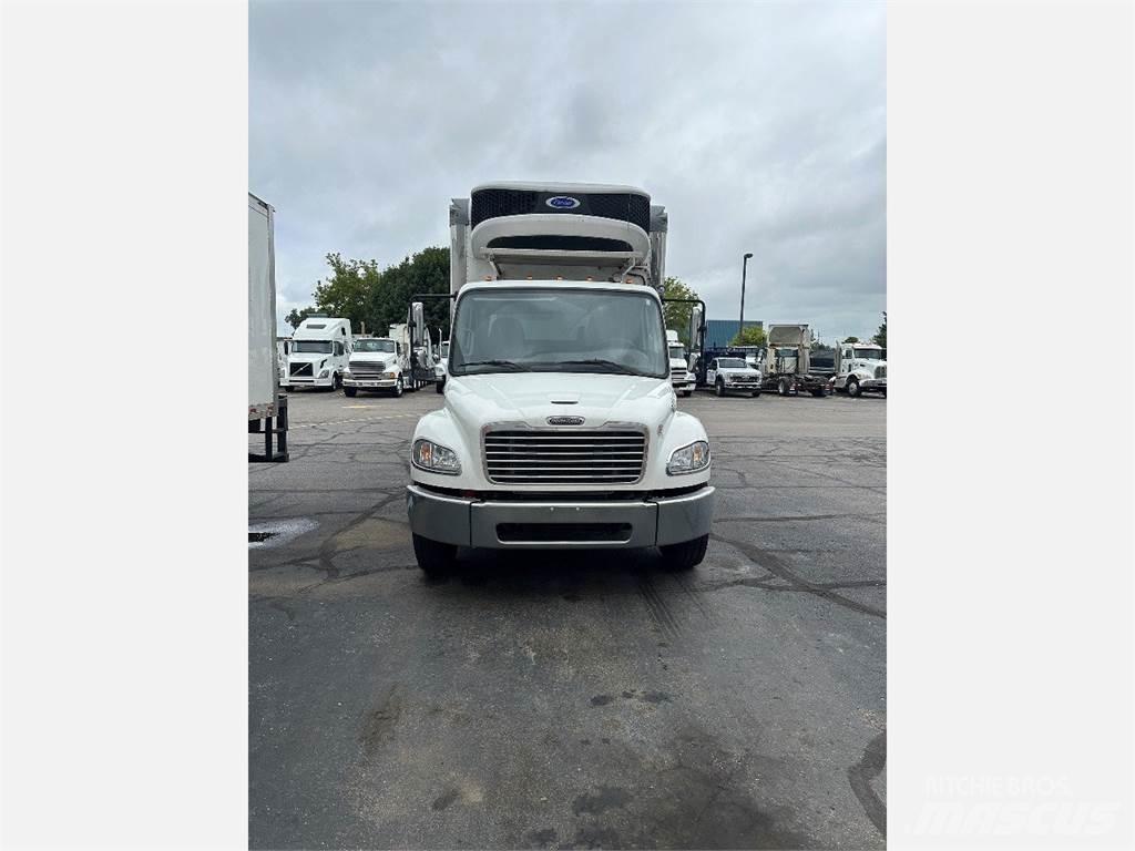 Freightliner M2 106 Külmikautod