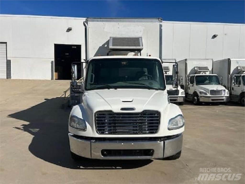 Freightliner M2-106 Furgoonautod