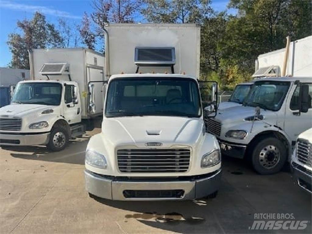 Freightliner M2-106 Furgoonautod