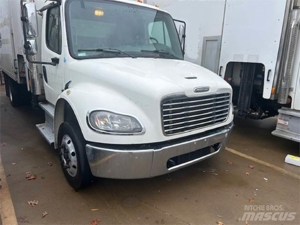 Freightliner M2-106 Furgoonautod