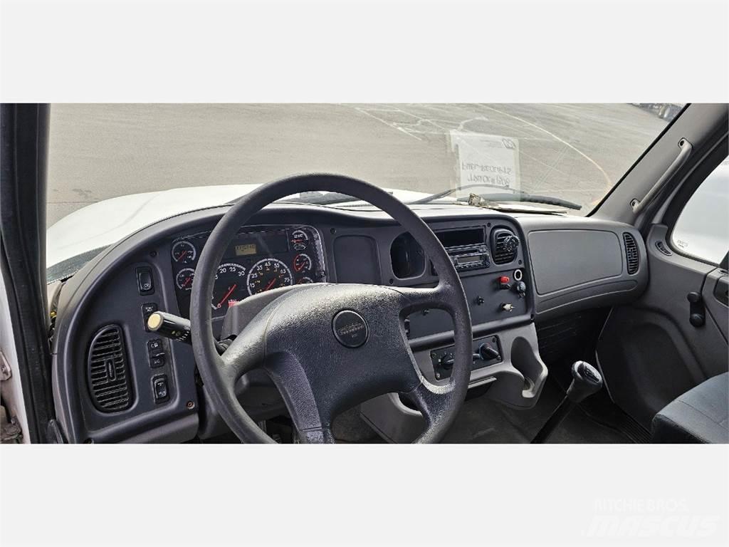 Freightliner M2 106 Madelautod