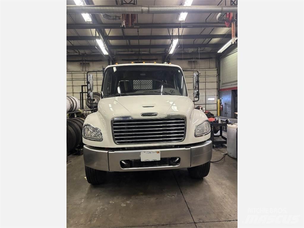 Freightliner M2 106 Madelautod