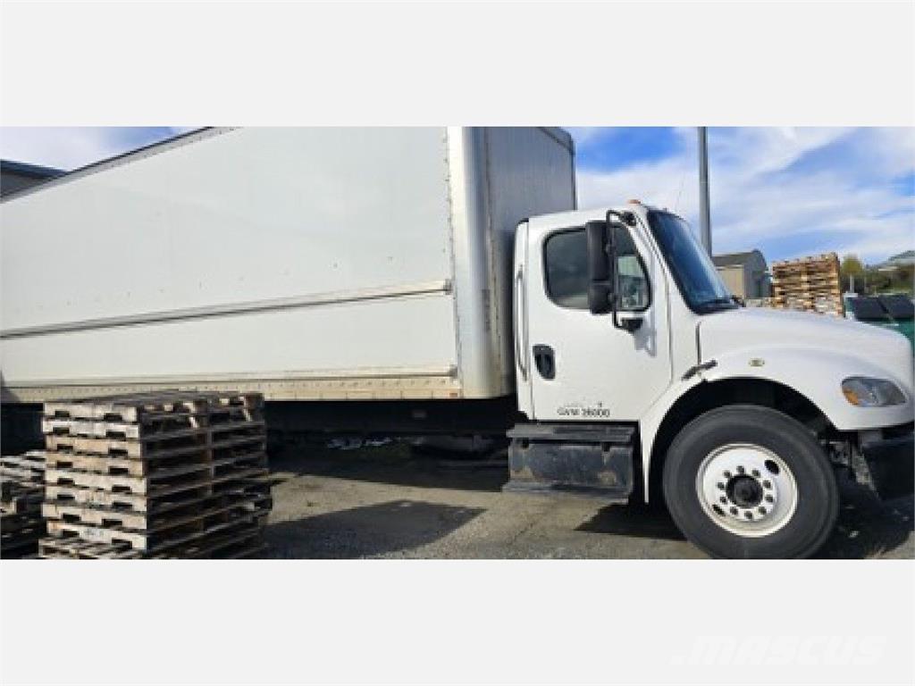 Freightliner M2 106 Furgoonautod