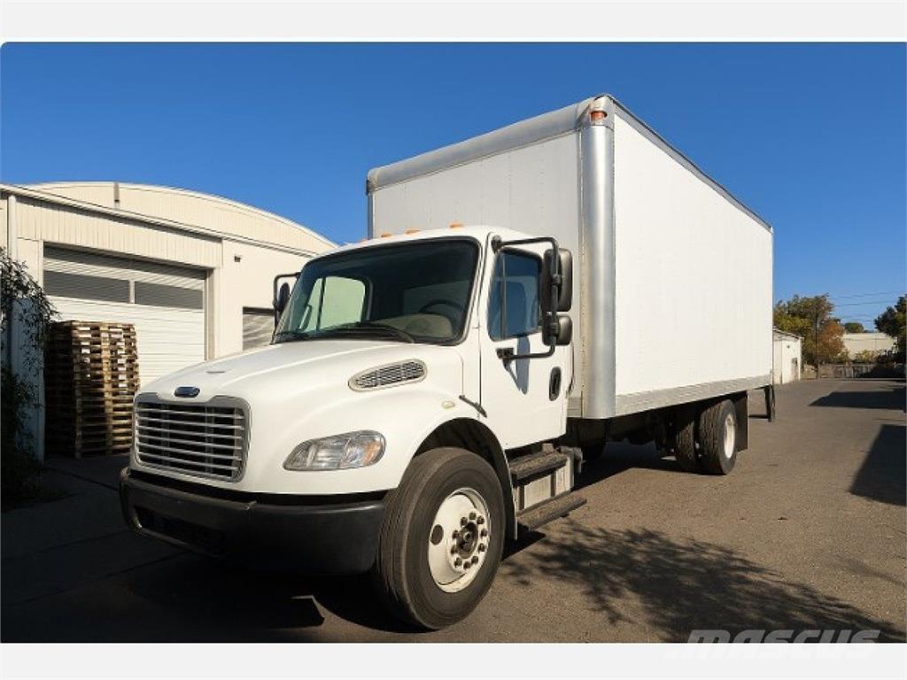 Freightliner M2 106 Furgoonautod
