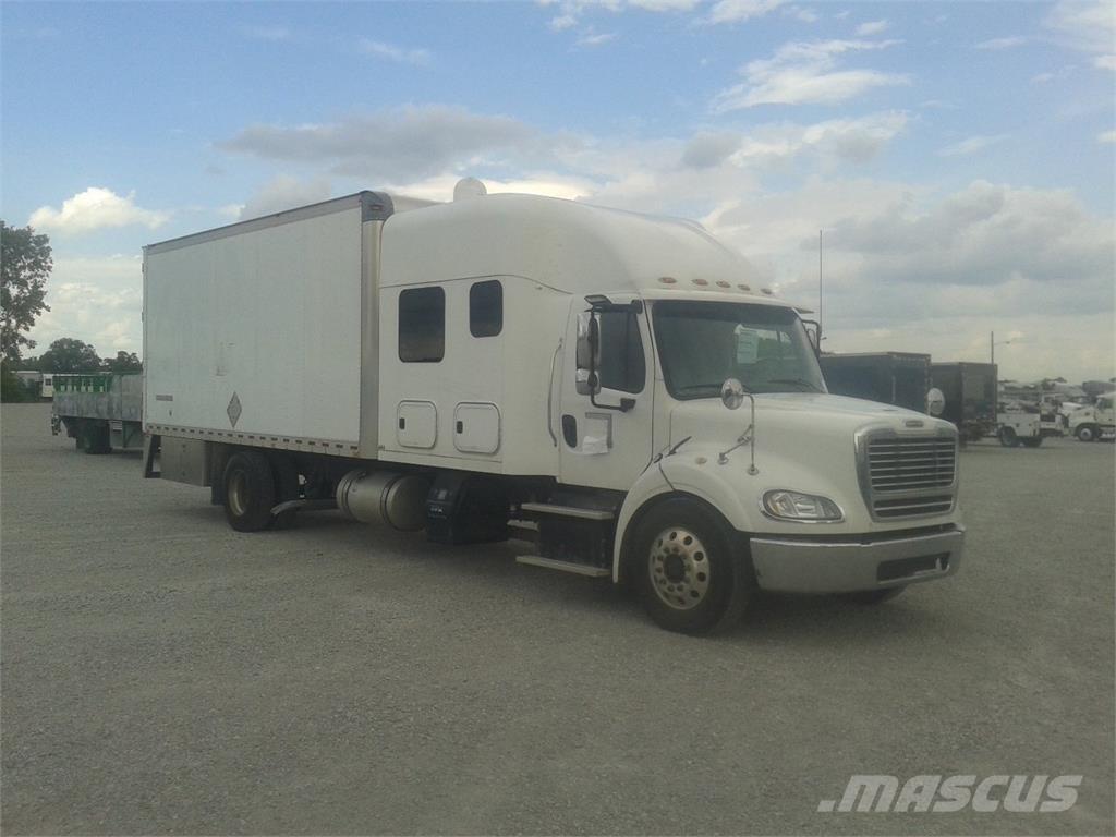 Freightliner M2-112 Furgoonautod