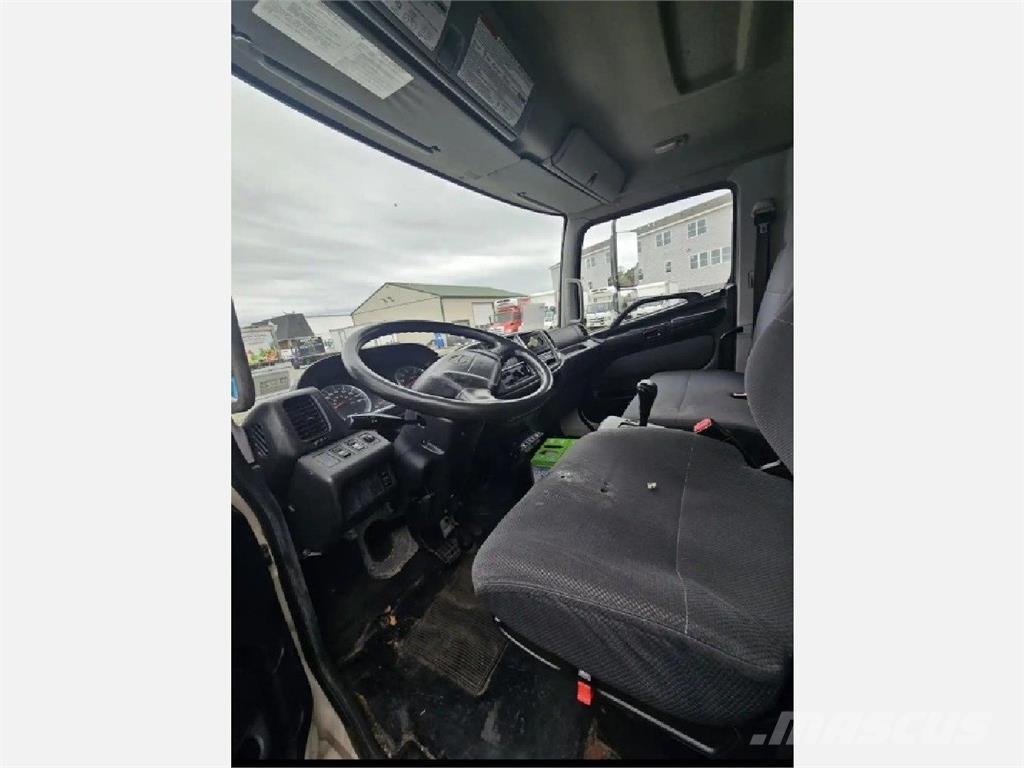 Hino 338 Külmikautod