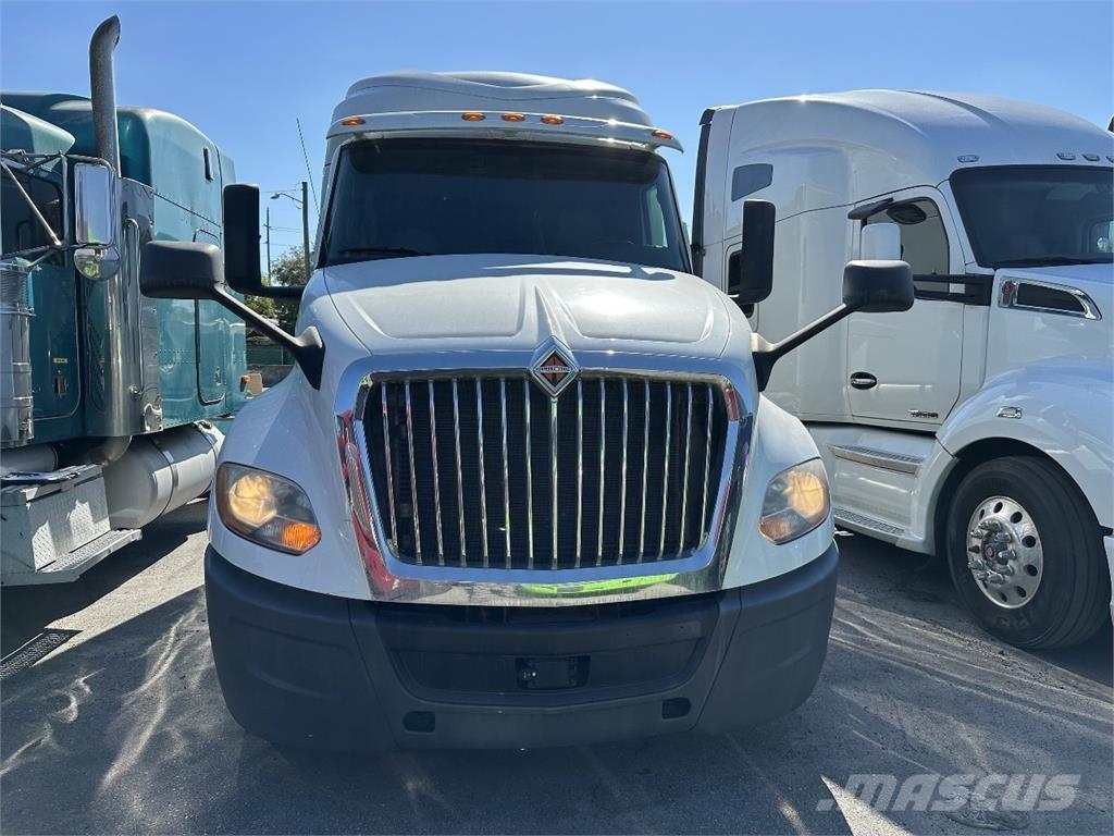 International LT625 Sadulveokid