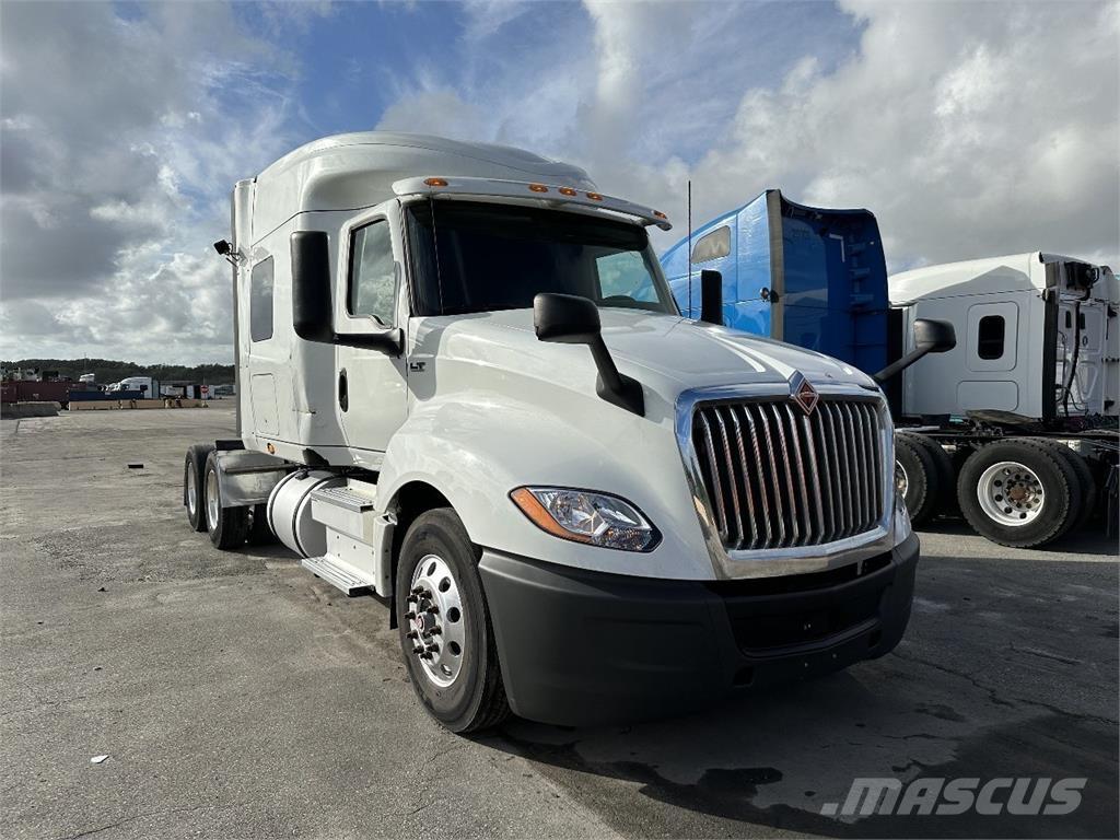 International LT625 Sadulveokid