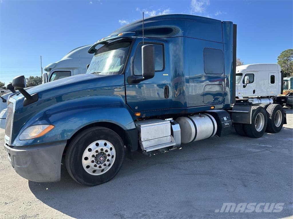 International LT625 Sadulveokid