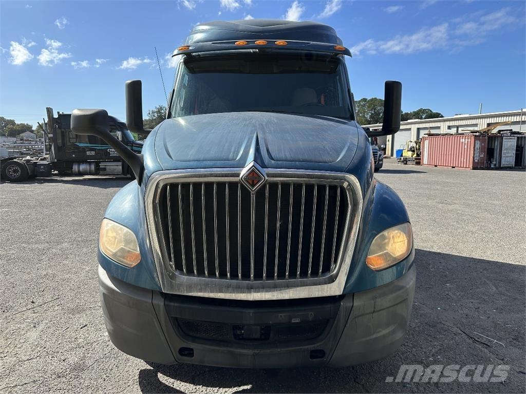 International LT625 Sadulveokid