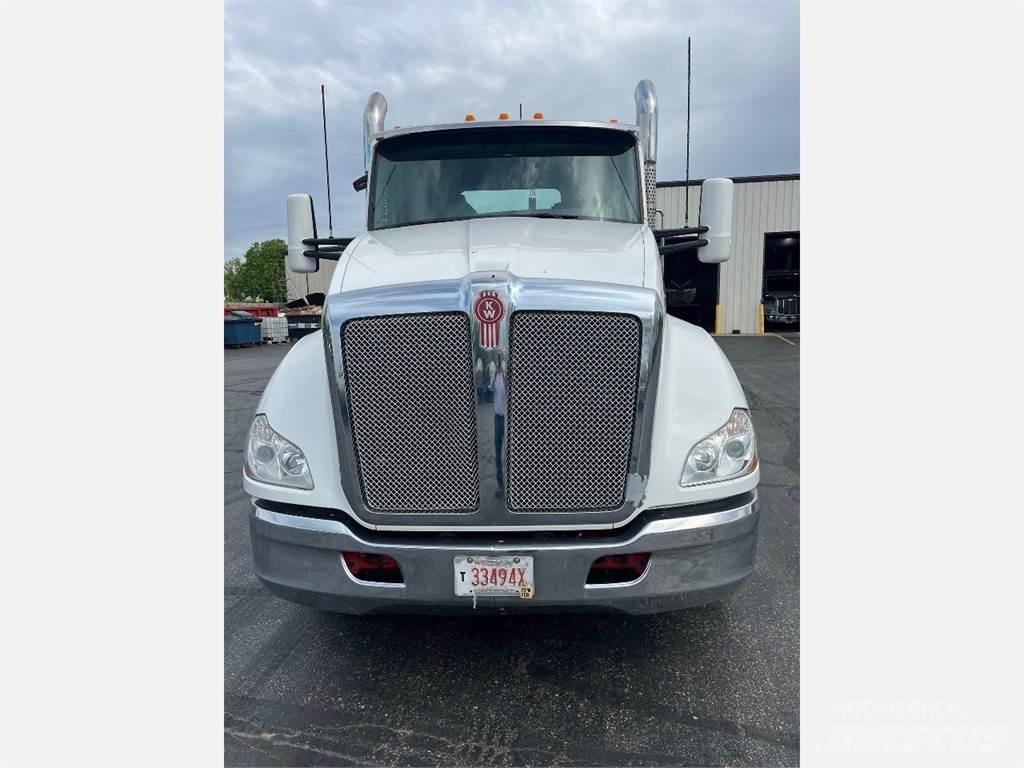 Kenworth T680 Sadulveokid