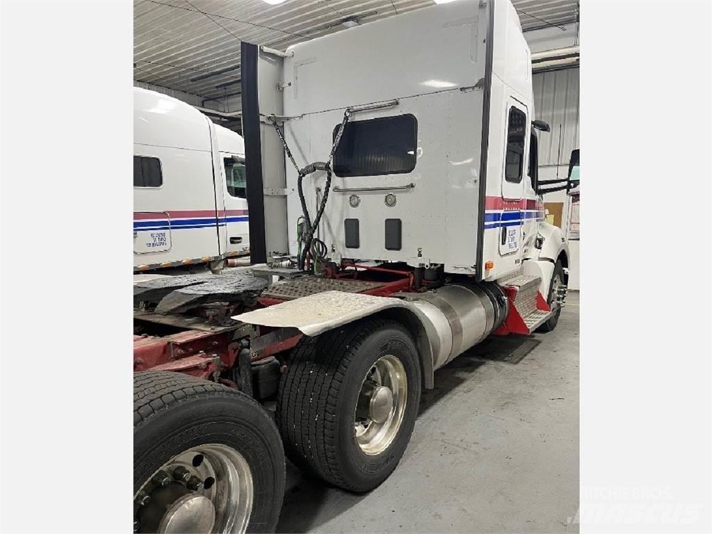 Kenworth T680 Sadulveokid
