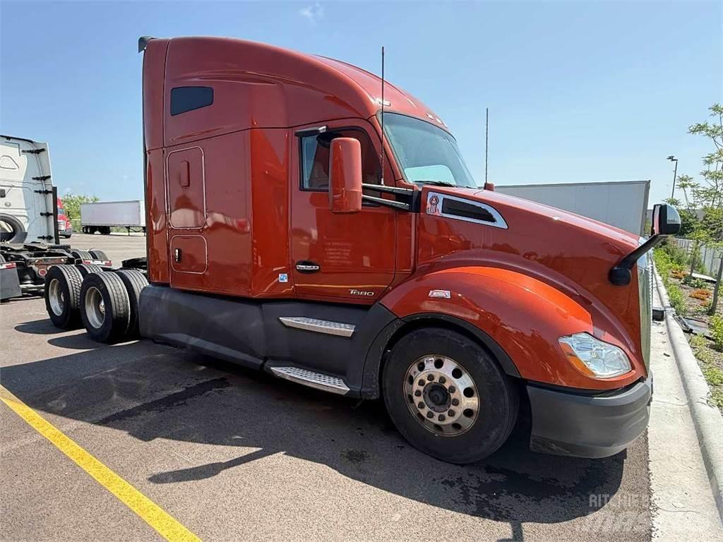 Kenworth T680 Sadulveokid