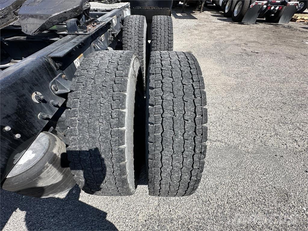 Kenworth T680 Sadulveokid