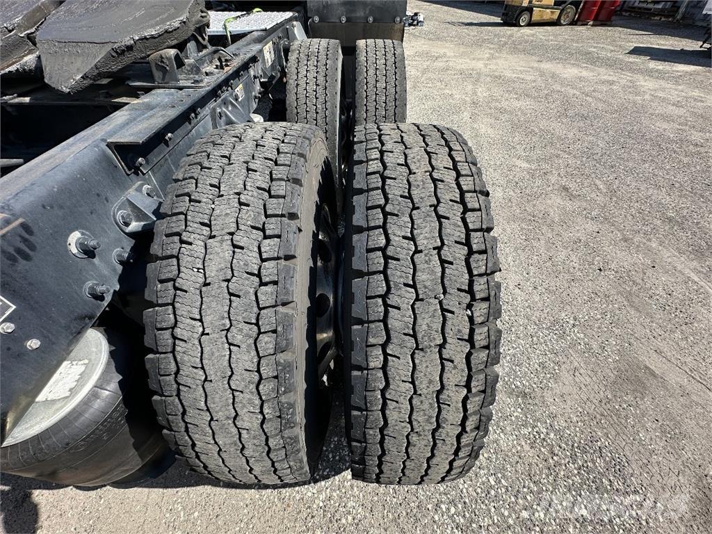 Kenworth T680 Sadulveokid