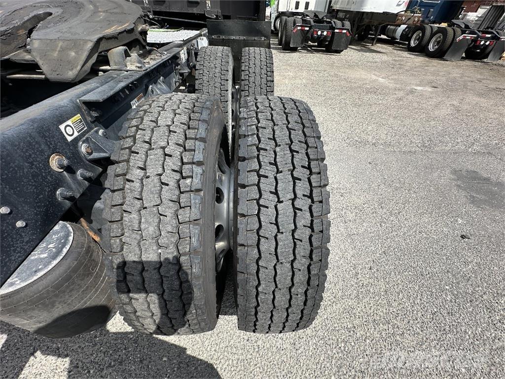 Kenworth T680 Sadulveokid