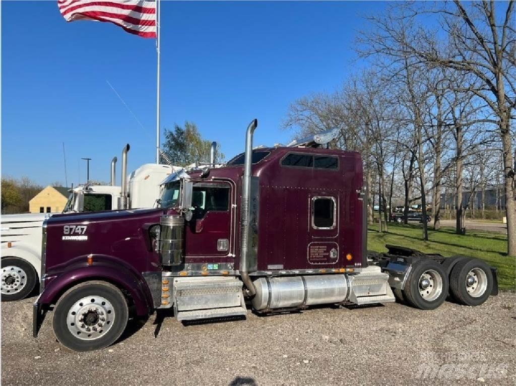 Kenworth W900 Sadulveokid