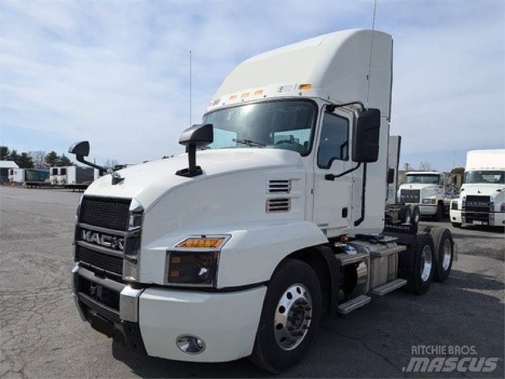 Mack AN64T Sadulveokid
