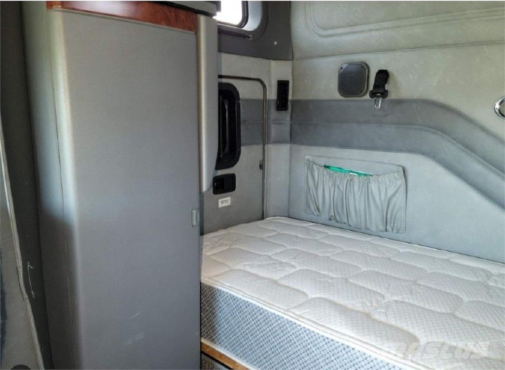 Mack CXU613 Sadulveokid