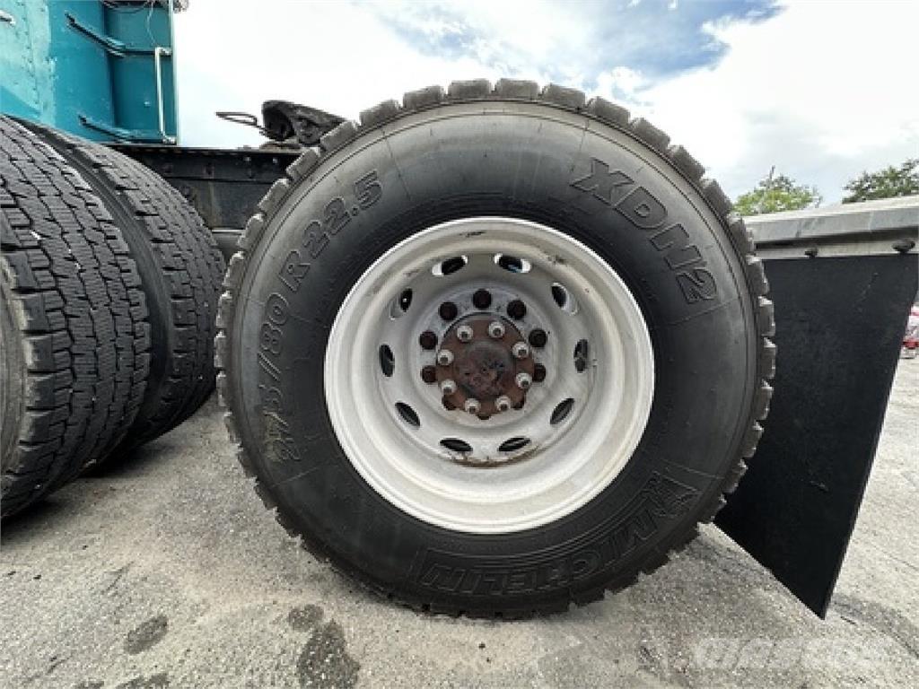 Peterbilt 379 Sadulveokid