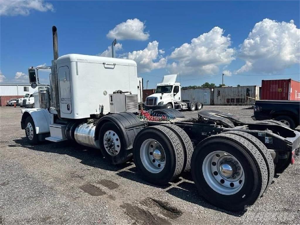 Peterbilt 389 Sadulveokid