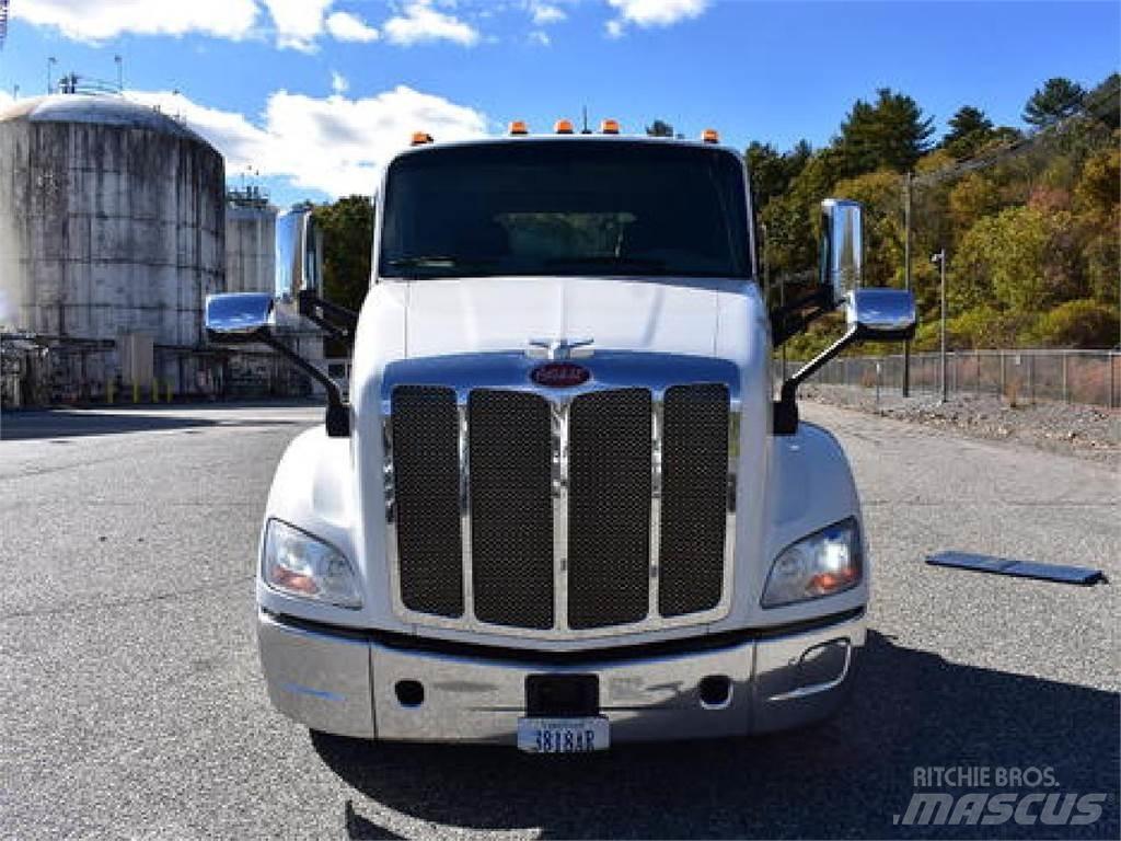 Peterbilt 579 Sadulveokid