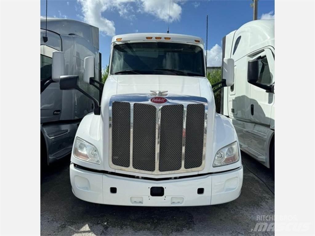 Peterbilt 579 Sadulveokid