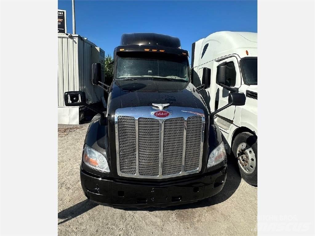Peterbilt 579 Sadulveokid