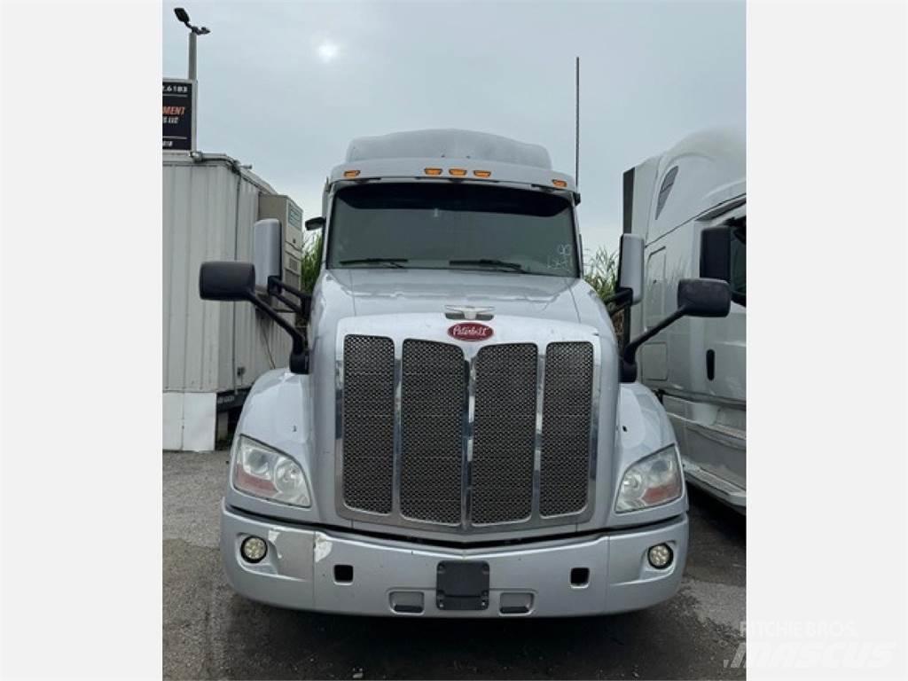 Peterbilt 579 Sadulveokid