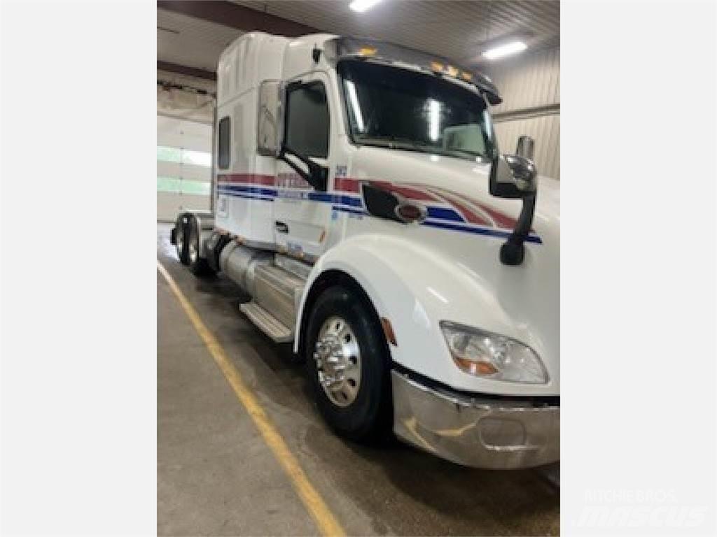 Peterbilt 579 Sadulveokid