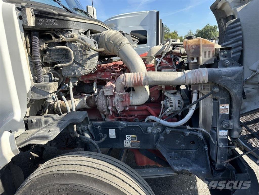 Peterbilt 579 Sadulveokid