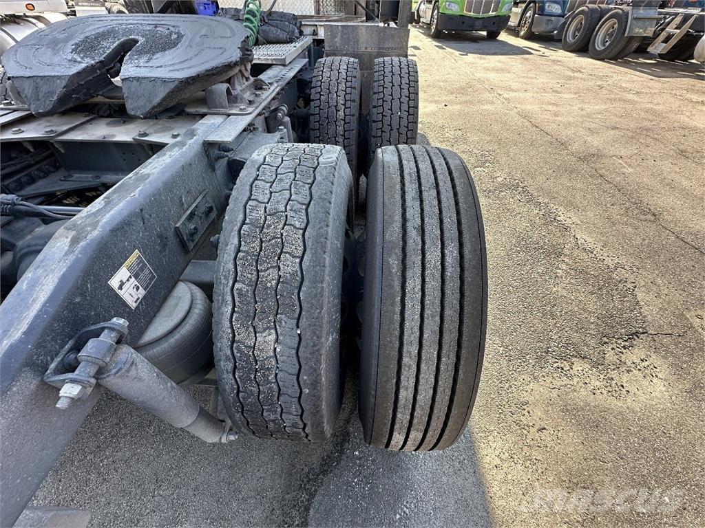 Peterbilt 579 Sadulveokid