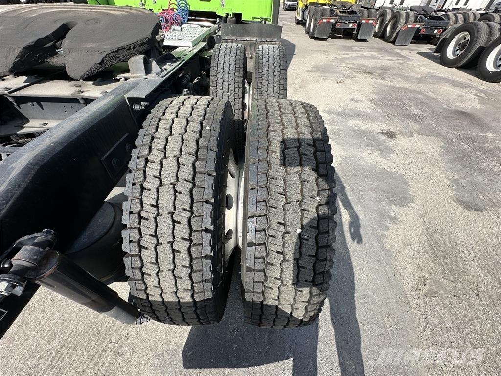 Peterbilt 579 Sadulveokid