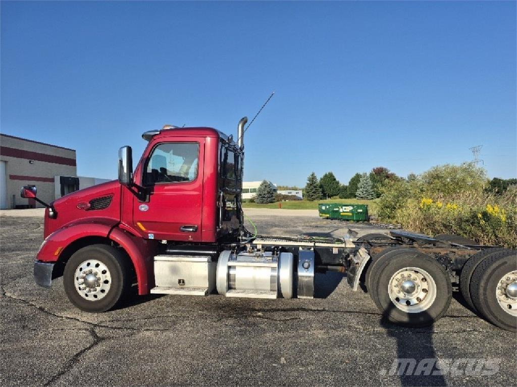 Peterbilt 579 Sadulveokid