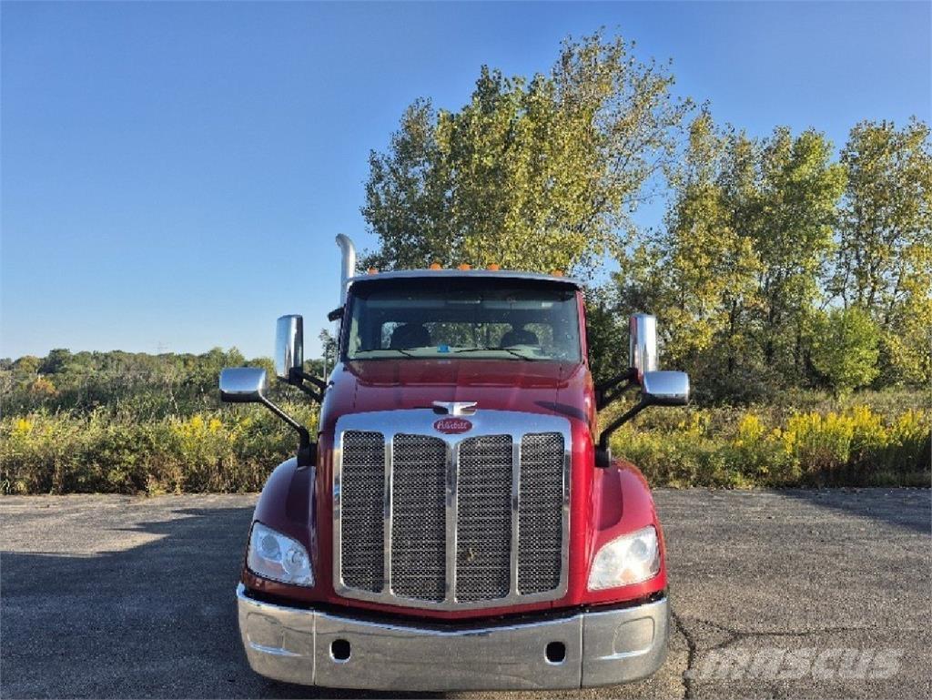 Peterbilt 579 Sadulveokid